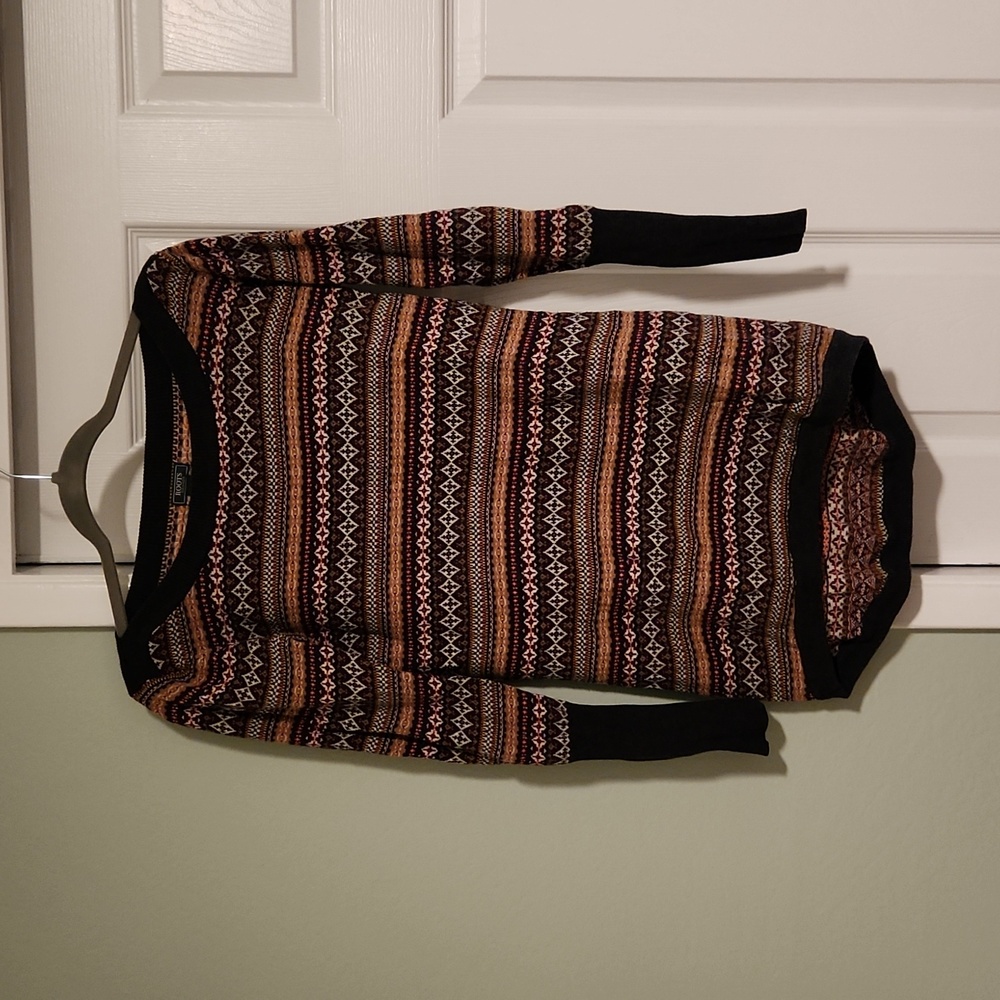 Roots sweater